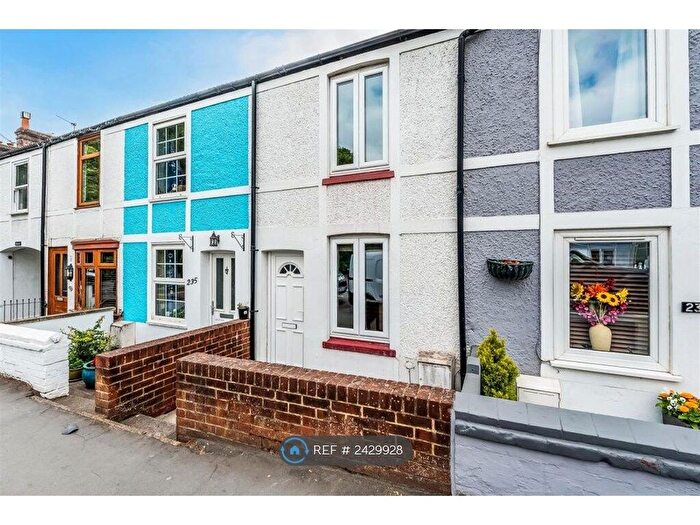 2 Bedroom Terraced House To Rent In Kingston Road, Leatherhead, KT22