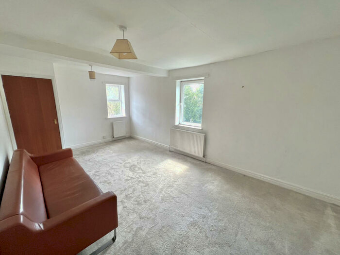 Studio To Rent In Range Road, Manchester, M16