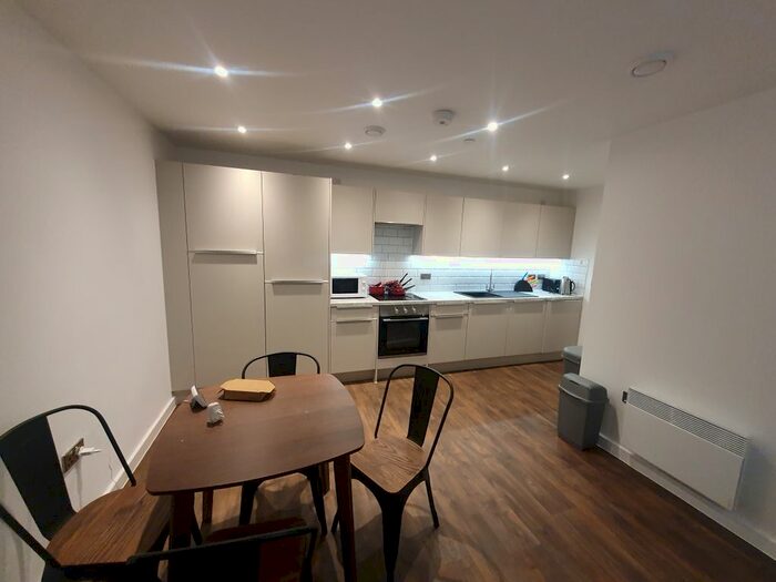 2 Bedroom Flat To Rent In Moseley Gardens, Moseley Street, Digbeth, B12