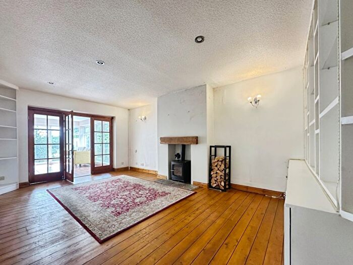 4 Bedroom Detached House For Sale In Summit Close, Bury, BL9