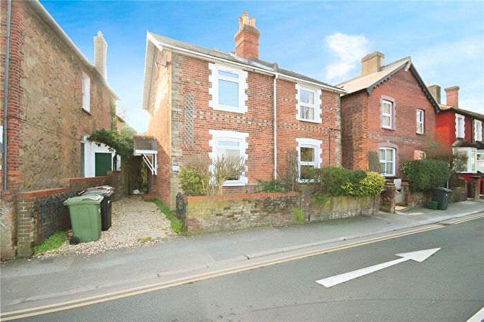 3 Bedroom Semi-Detached House To Rent In Guildford Park Road, Guildford, Surrey, Uk, GU2