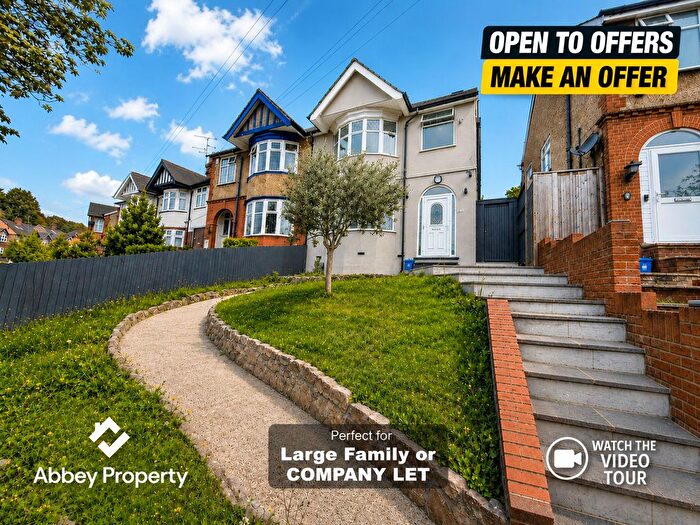 3 Bedroom Semi-Detached House To Rent In Seymour Road, Luton, LU1