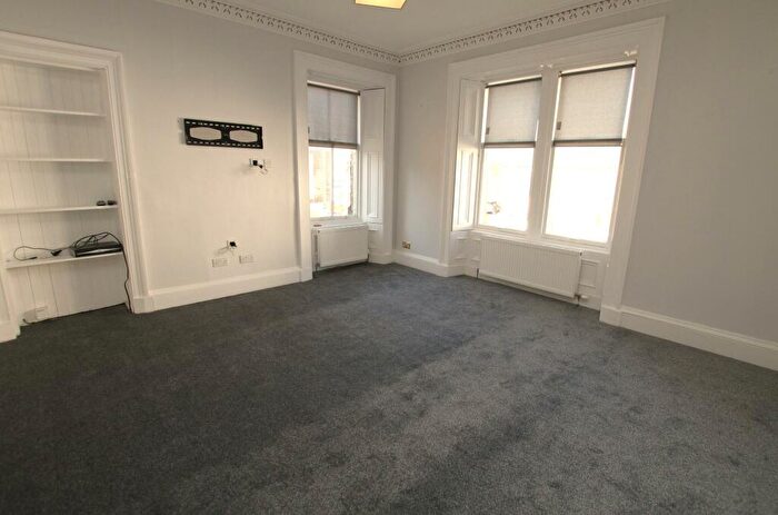 2 Bedroom Flat To Rent In Main Street, Stenhousemuir, FK5