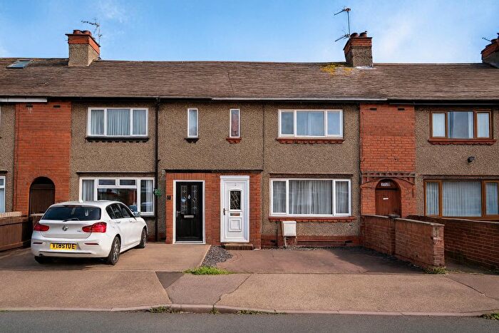 3 Bedroom Terraced House For Sale In Ferndale Road, Northampton, NN3