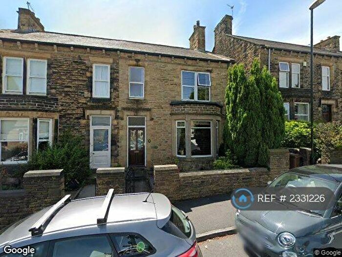 4 Bedroom Semi-Detached House To Rent In Crawshaw Avenue, LS28