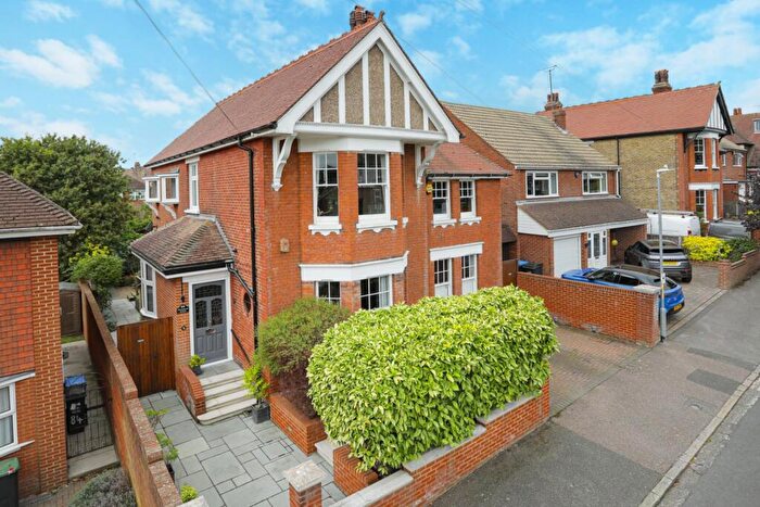 5 Bedroom Detached House For Sale In Pierremont Avenue, Broadstairs, Kent, CT10