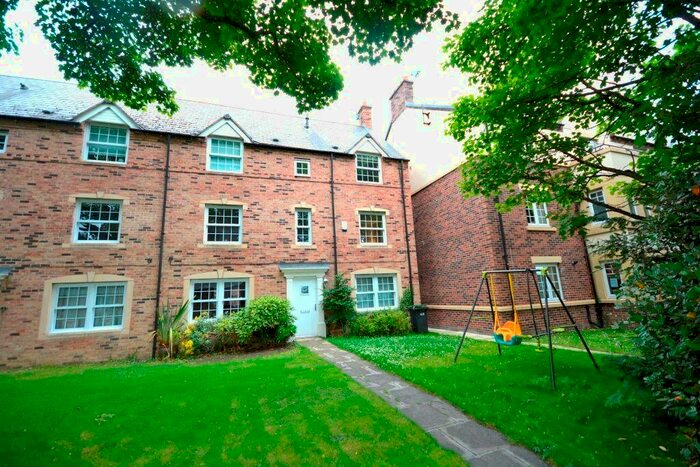 5 Bedroom Semi-Detached House To Rent In Old Dryburn Way, Durham, DH1