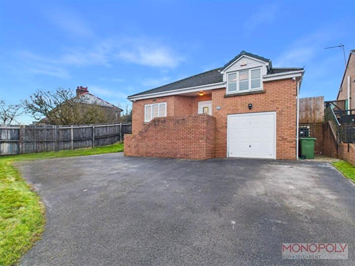 4 Bedroom Bungalow For Sale In Cefn Road, Bwlchgwyn, Wrexham, LL11