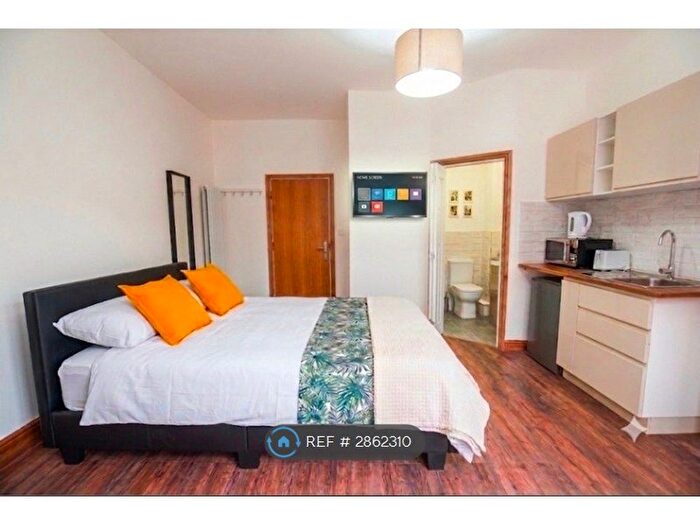 Studio To Rent In Rochdale Road, Manchester, M9