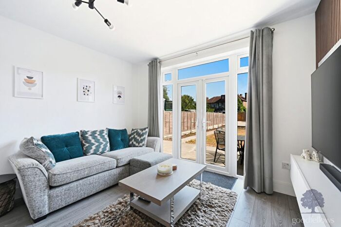 4 Bedroom Terraced House To Rent In Commonside East, Mitcham, CR4
