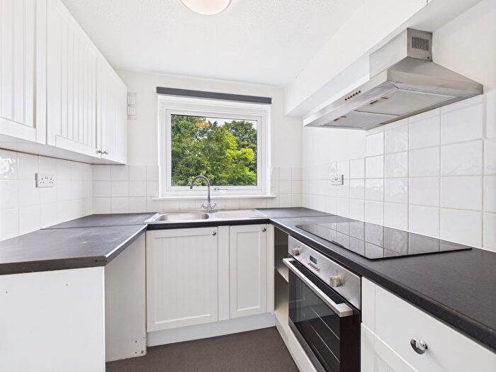 2 Bedroom Flat To Rent In Alderwood Parc, Penryn - Delightful Apartment, TR10