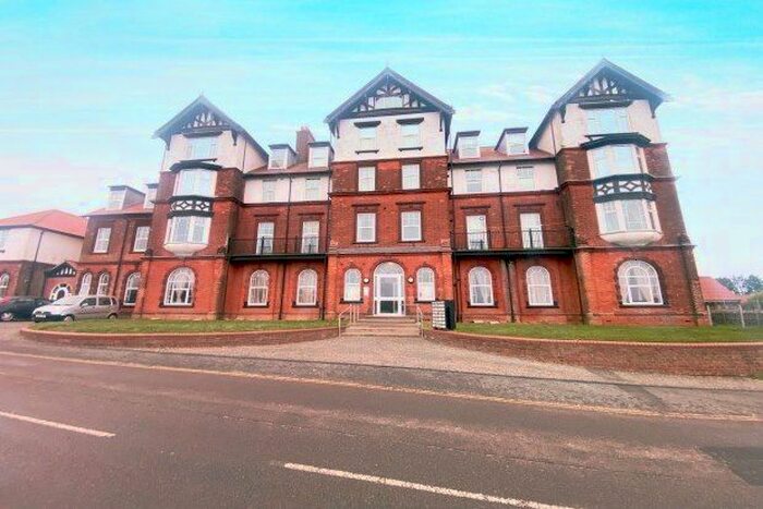 2 Bedroom Flat To Rent In Cromer Road, Norwich, NR11