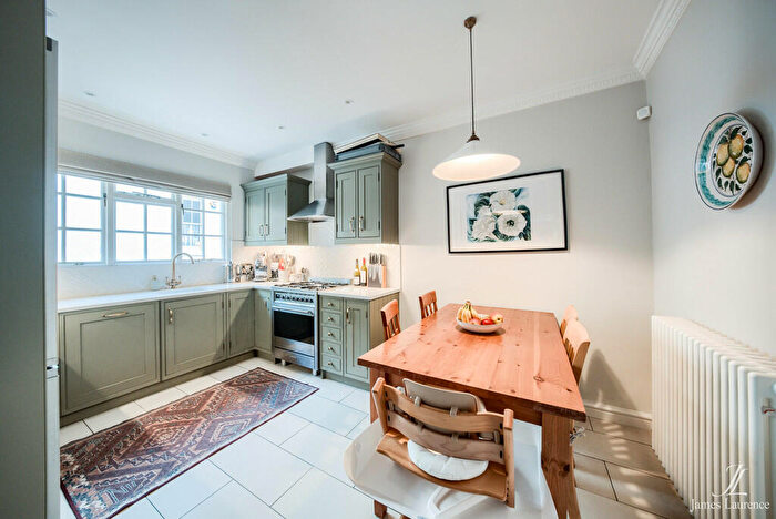 2 Bedroom Mews For Sale In Bristol Road, Edgbaston, Birmingham, B5