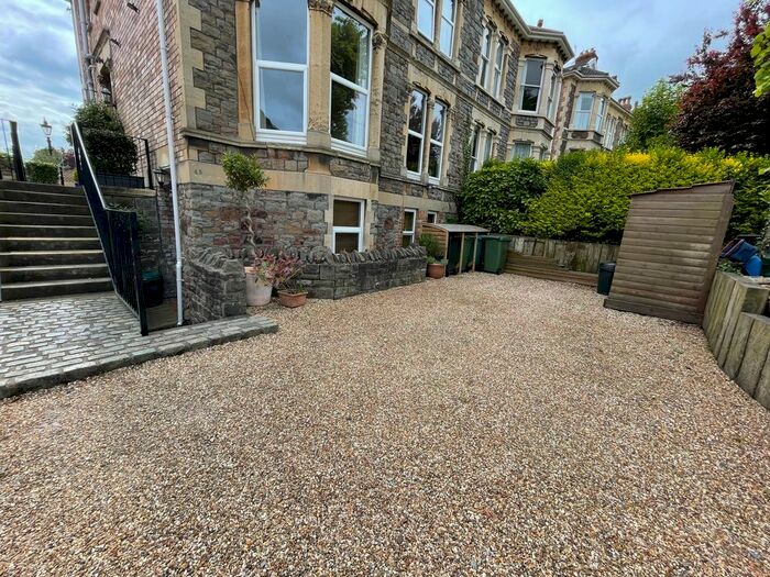 1 Bedroom Flat To Rent In The Park, Kingswood, Bristol, BS15