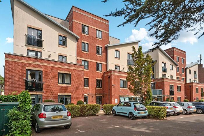 1 Bedroom Retirement Property For Sale In Osbourne Lodge, Bournemouth, Dorset, BH2