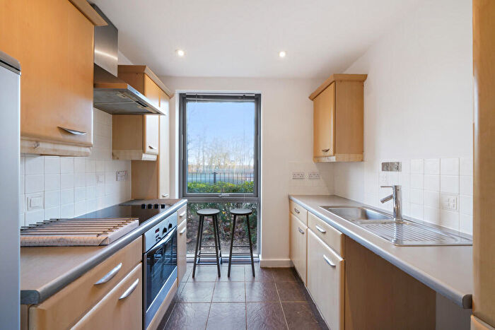 1 Bedroom Flat For Sale In Lanacre Avenue, London, NW9