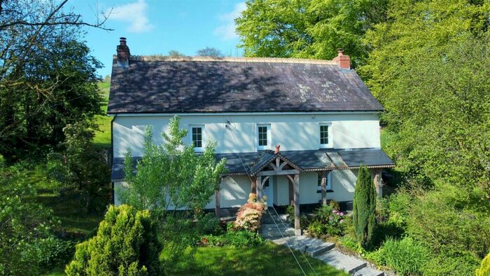 4 Bedroom Smallholding For Sale In Cwrtnewydd, Llanybydder, SA40