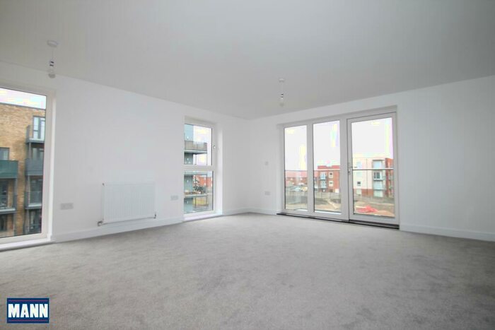 2 Bedroom Flat To Rent In Heron Court, Ebbsfleet Valley, DA10