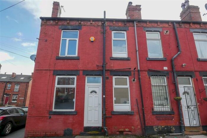 2 Bedroom End Of Terrace House To Rent In Salisbury Avenue, Leeds, LS12
