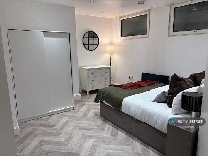 2 Bedroom Flat To Rent In Whitworth Street, Manchester, M1