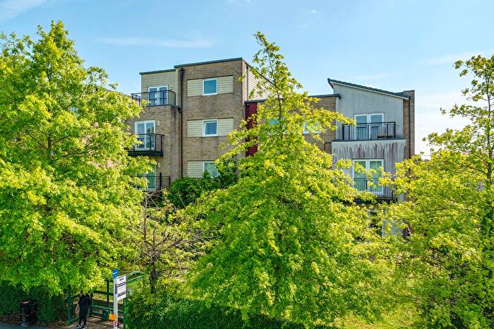 2 Bedroom Flat For Sale In Hut Farm Place, Chandler's Ford, Eastleigh, Hampshire, SO53