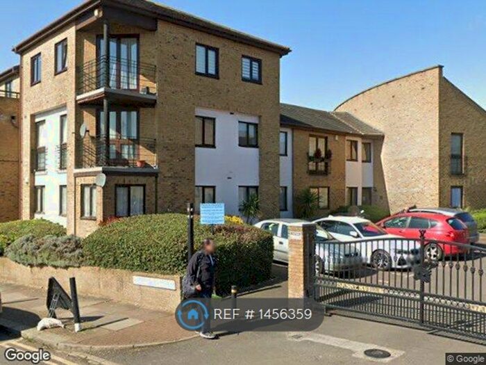 2 Bedroom Flat To Rent In Dog Lane, London, NW10
