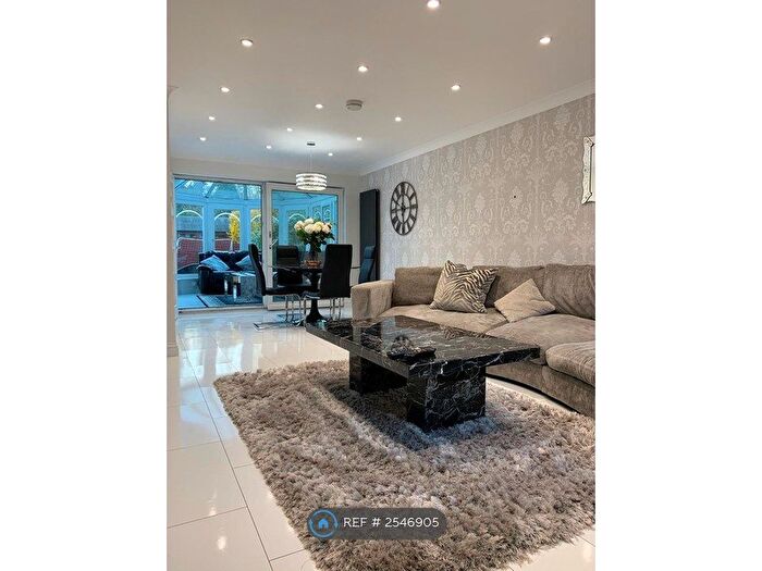 3 Bedroom Detached House To Rent In Ashgrove, Biggleswade, SG18