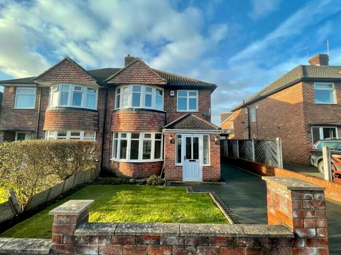 3 Bedroom Semi-Detached House To Rent In Winding Way, Allwoodley, Leeds, LS17