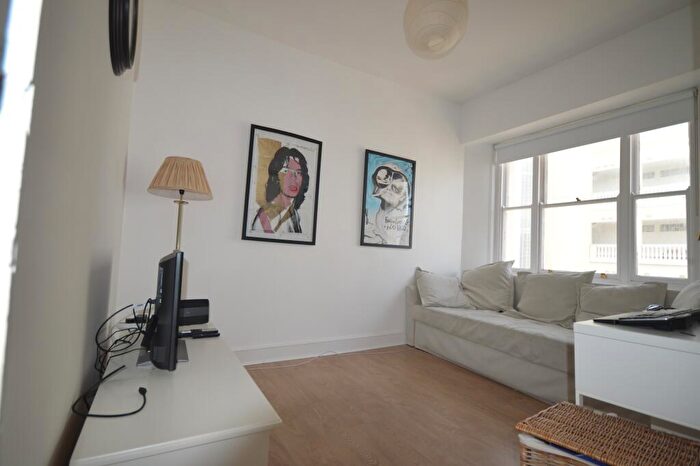1 Bedroom Flat To Rent In Marine Parade, Worthing, Worthing, BN11