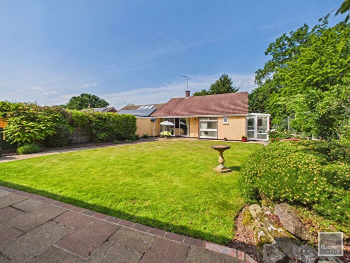 3 Bedroom Detached Bungalow For Sale In St Laurence Avenue, Brundall, NR13