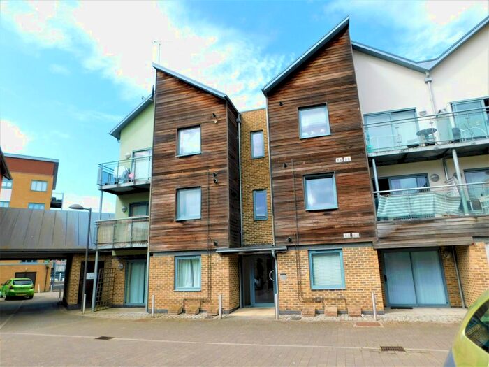 1 Bedroom Flat To Rent In Marine House, Quayside Drive, CO2