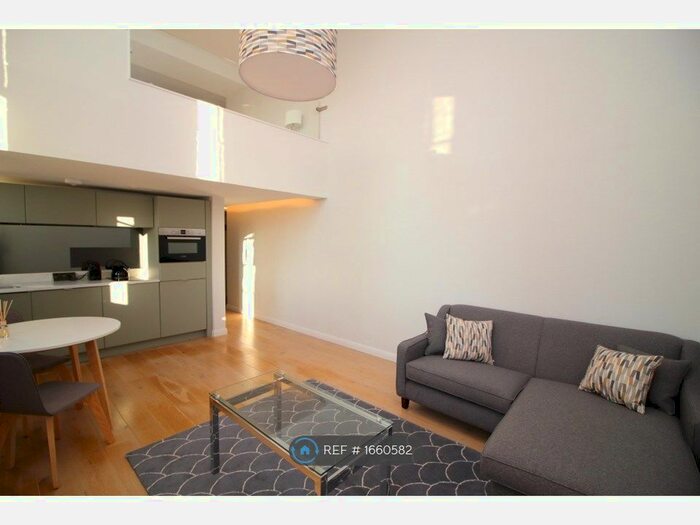 1 Bedroom Flat To Rent In Mcdonald Road, Edinburgh, EH7