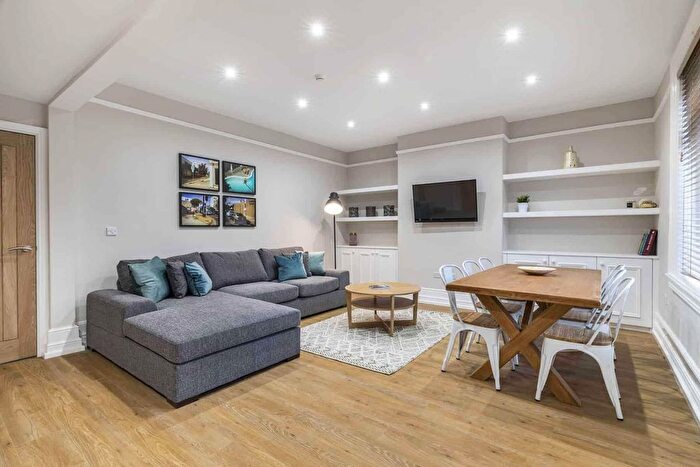 7 Bedroom Semi-detached House To Rent In Claremont Villas, Leeds, LS2