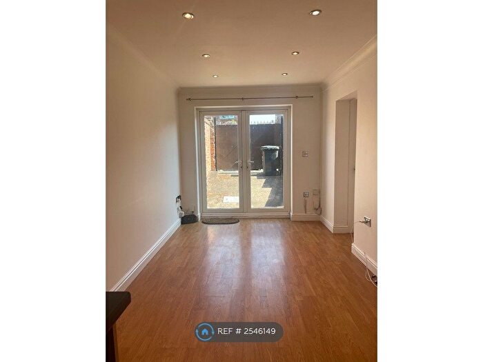 1 Bedroom Flat To Rent In Archer Road, Stapleford, Nottingham, NG9