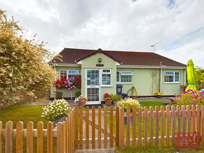 2 Bedroom Detached Bungalow For Sale In Plum Lane, Dunwear, Bridgwater, TA6