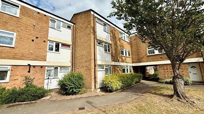 2 Bedroom Flat To Rent In Wordsworth, Bracknell, Berkshire, RG12