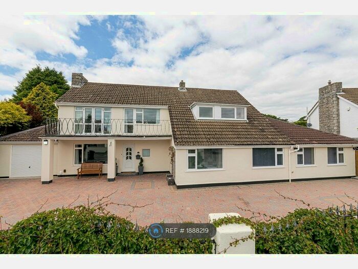 5 Bedroom Detached House To Rent In Carrbridge Close, Bournemouth, BH3