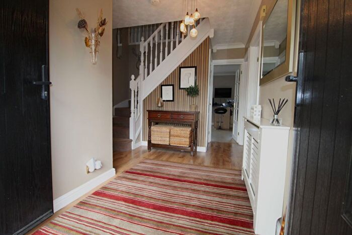5 Bedroom Detached House For Sale In Bickerdikes Gardens, Sandy, SG19