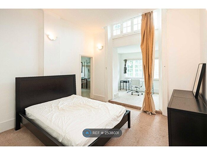 1 Bedroom Flat To Rent In Penywern Road, London, SW5