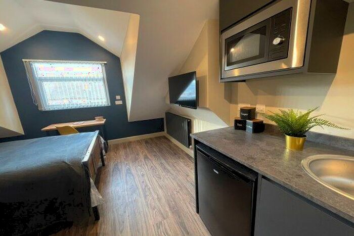 Studio To Rent In Heeley Road, Birmingham, B29