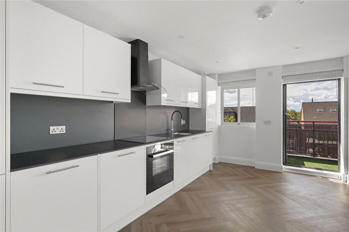2 Bedroom Flat For Sale In Colchester Road, Walthamstow, London, E17