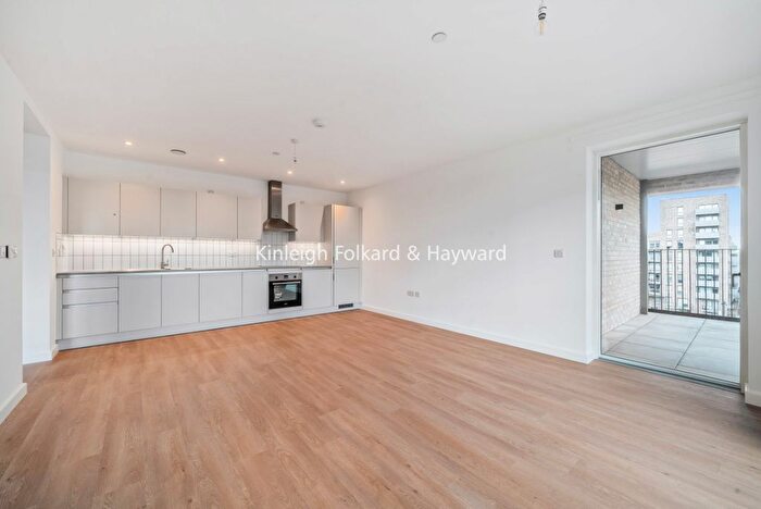 2 Bedroom Flat To Rent In Tide Street, Barking, IG11