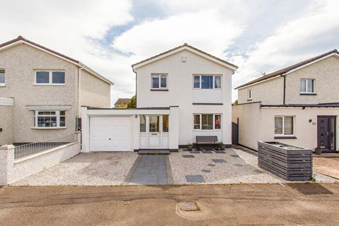 3 Bedroom Detached House For Sale In Howden Hall Crescent, Edinburgh, EH16