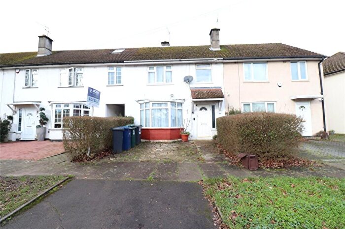 3 Bedroom Terraced House For Sale In Harcourt Avenue, Edgware, HA8