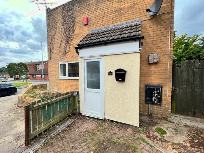 1 Bedroom Detached Bungalow To Rent In Twickenham Court, Corby, NN18