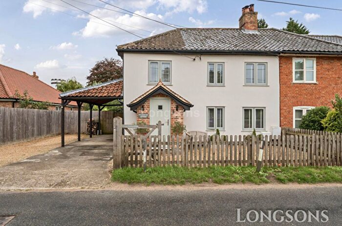 3 Bedroom Semi-Detached House For Sale In Cley Lane, Saham Toney, IP25