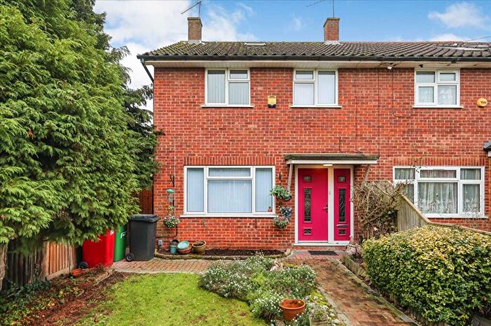 3 Bedroom End Of Terrace House For Sale In Pantile Row, Langley, SL3