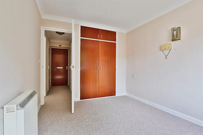 1 Bedroom Retirement Property To Rent In Homeoaks House, Wimborne Road, BH2