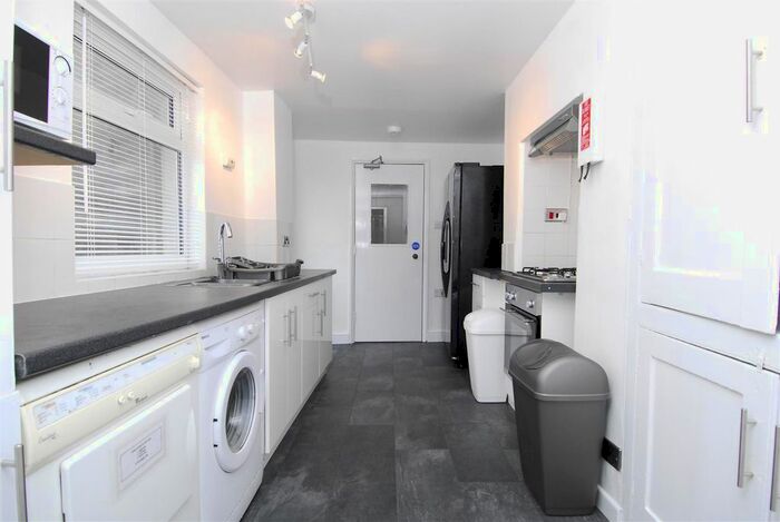 4 Bedroom Property To Rent In Clifton Place, Plymouth, PL4