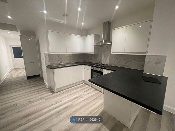 5 Bedroom Terraced House To Rent In Liverpool Road, Reading, RG1